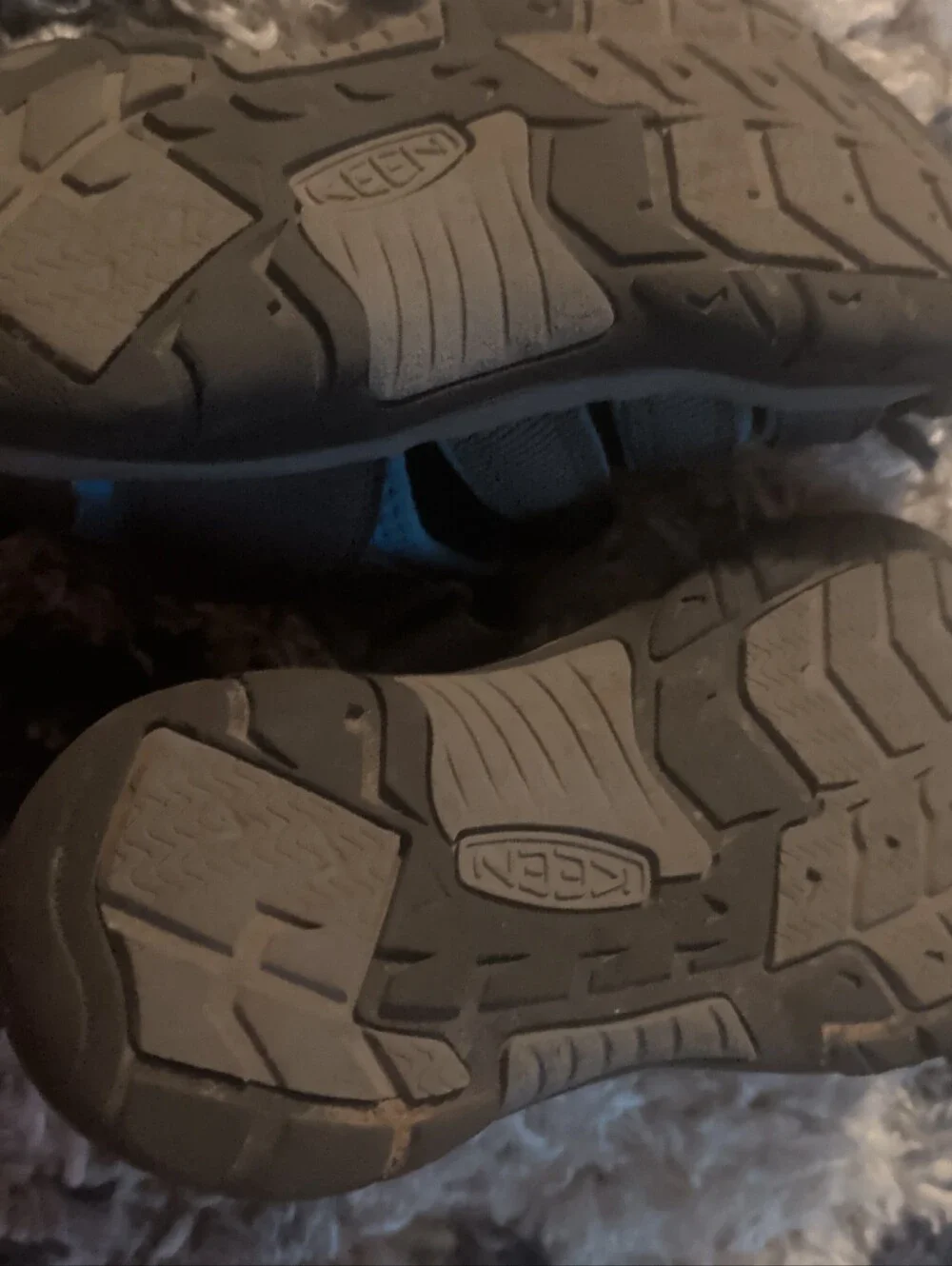 Kids Black and Blue Closed-Toe Sandals - Comfortable Outdoor Shoe Keen Size 2